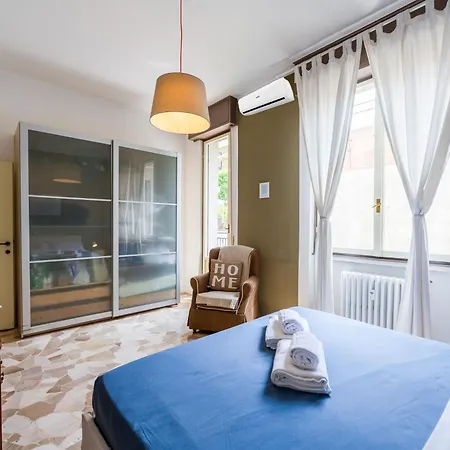 شقة Ideal Rent - Viale Legioni Romane 7 *