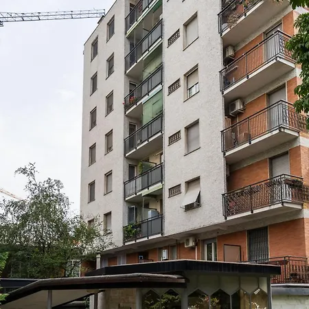 شقة Ideal Rent - Viale Legioni Romane 7 *
